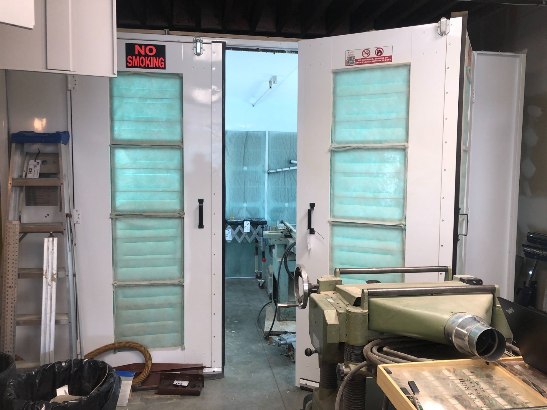 STANDARD TOOLS AND EQUIPMENT CO FINISHING PAINT BOOTH MODEL MSFB 1000 Standard tools and equipment co finishing paint booth model msfb 1000