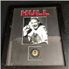 Image 2 : BOBBY HULL SIGNED SIGNED HOCKEY PUCK 16X20 FRAMED DISPLAY