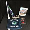 Image 1 : HOCKEY FAN SOUVENIR LOT