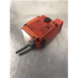 TELEMECANIQUE XCS-E SAFETY INTERLOCK SWITCH