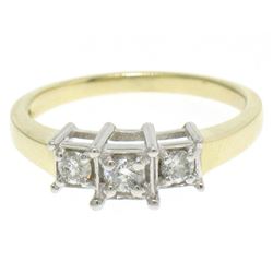 14k Yellow Gold 0.19 ctw Illusion Set Round Brilliant Diamond 3 Stone Ring