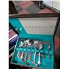 Image 2 : TOTE OF 3 COLLECTIBLE SILVERWARE SETS