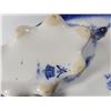 Image 2 : LGE FLOW BLUE PLATTER LA BELLE PATTERN 15" ACROSS