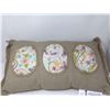 Image 1 : Easter Pillow (14" x 24")