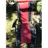 Image 2 : 2 zero gravity chairs