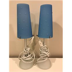 2 small lamps