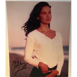 ASHLEY JUDD SIGNED 8X10 PHOTO