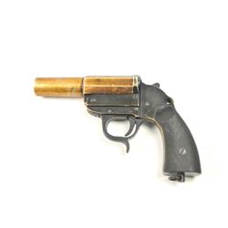 Nazi era flare pistol marked “AYF42 #3500J”. Full complement of Waffen Ump proofs eagle, 280. 50%