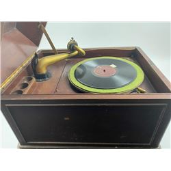 Antique Victrola record player, marked Victor Talking Machine. Working well, single record at 78