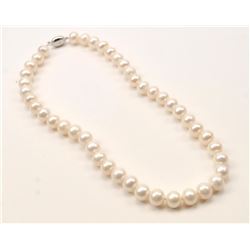 One strand of fine quality white pears with pinkish tone diameter approx. 12mm length 20 inches Es