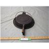 Image 1 : Vintage Stove Stop Cast Iron Waffle Iron