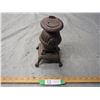 Image 1 : Miniature Cast Iron Stove 8.5" T
