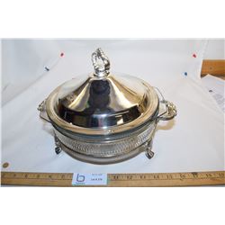 Covered Casserole Dish and Pie Dish