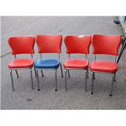 Kitchen Table with 1 Leaf and 4 Vintage Chairs