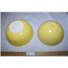 Image 2 : 2 Yellow Bowls - 1 Pyrex, 1 Belvedere