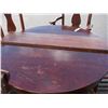 Image 3 : Vintage Wooden Round Table 45" Diameter with 1 Leaf and 5 Chairs