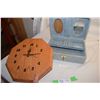 Image 1 : Musical Jewelry Box and Oak Clock