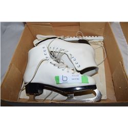 Size 8 Ladies Figure Skates