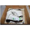 Image 1 : Size 8 Ladies Figure Skates