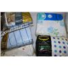 Image 2 : Bedding Lot