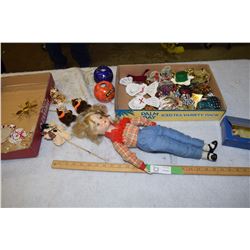 Large Decorative Lot