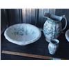Image 3 : 2 Wash Bowl Basins and other items (Pitcher has chip on handle and 1 bowl has hairline crack)