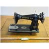 Image 1 : Compal Vintage Sewing Machine