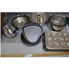 Image 1 : Cake Pans and Bowls