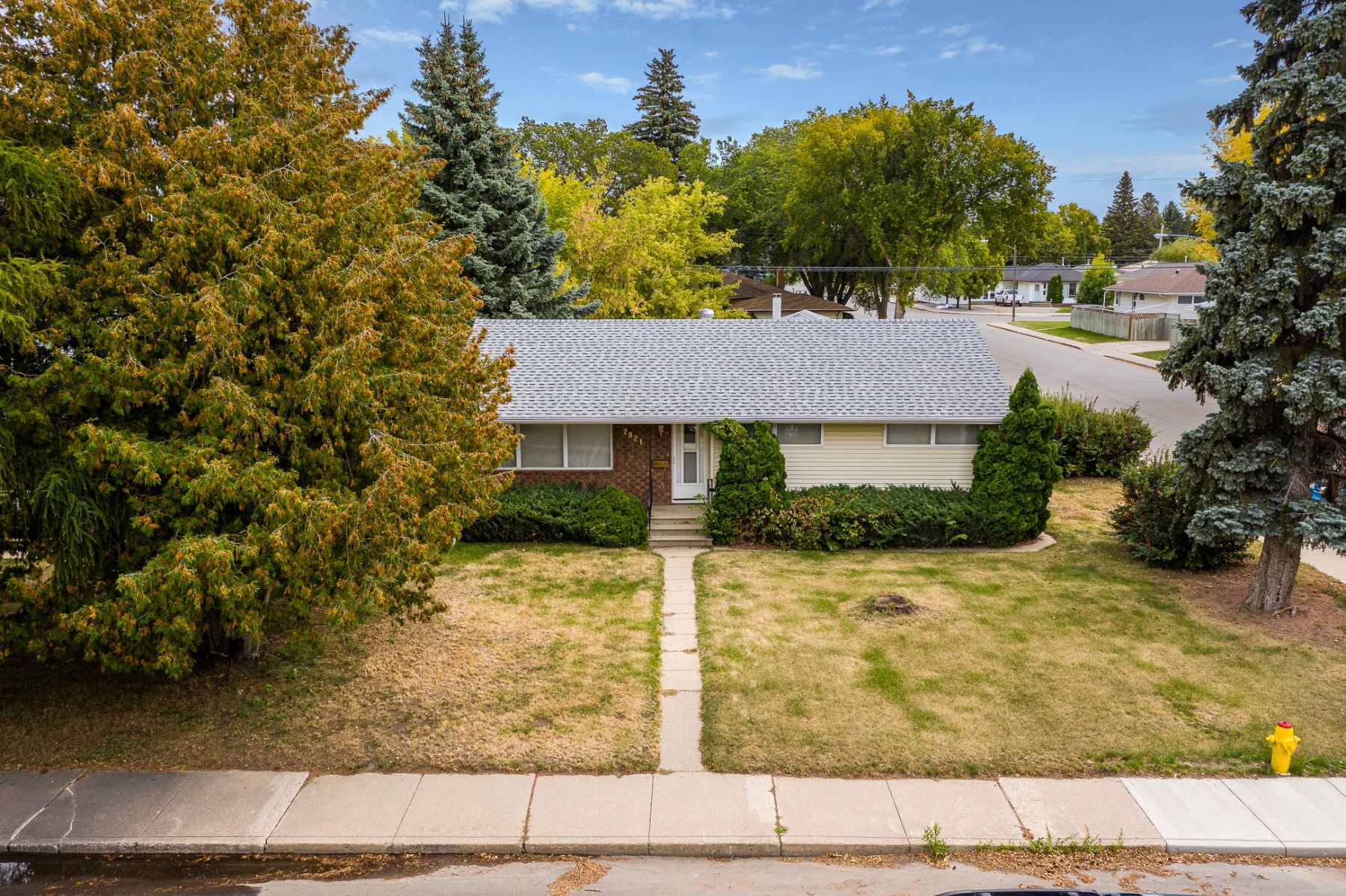 2021 Wiggins Ave S Open House Oct 25th 2 PM to 4 PM UNRESERVED