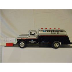 Chevrolet 1957 Good Wrench Oil Tank Truck