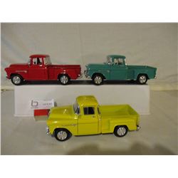 N.I.B Chevrolet 1955 1/24 Scale Truck Set (3 in Set)