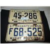 Image 1 : 2 1957 Saskatchewan License Plates
