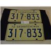 Image 2 : 2 Pairs of 1972 Saskatchewan License Plates