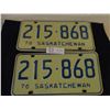 Image 2 : 2 Pairs of 1976 Saskatchewan License Plates