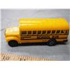 Image 2 : Hot Wheels Tow Truck and 1 Bus