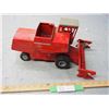 Image 3 : Massey Ferguson 760 Combine Toy 14.5" Long