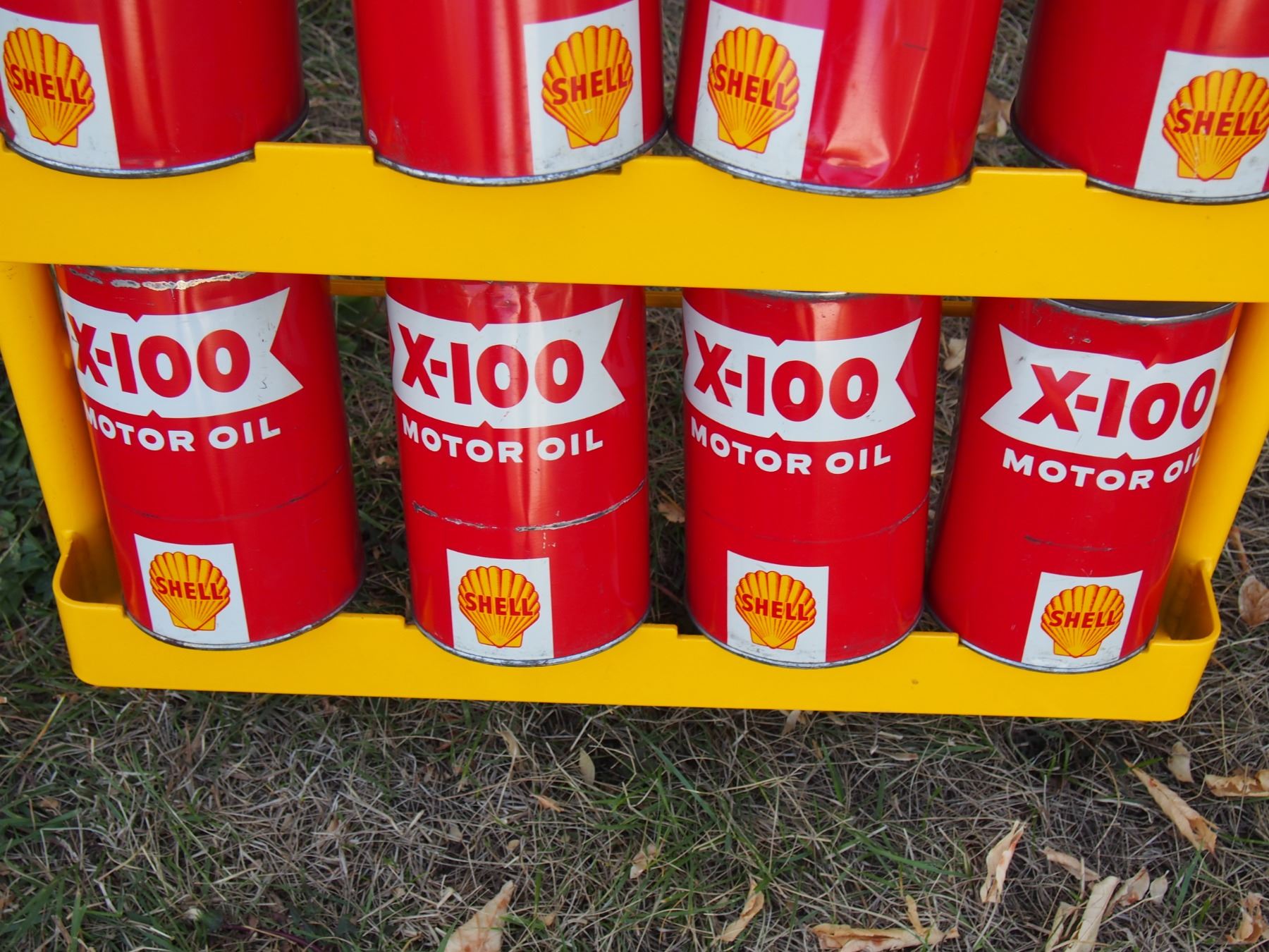 Shell Motor Oil Display Rack with 12 Full Shell Oil Cans 47