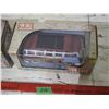 Image 4 : Die Cast 1962 Volkswagen Bus 1/24 Scale and 1951 Chevrolet Pick Up N.I.B