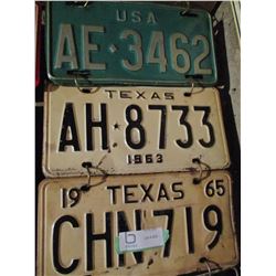22 Assorted USA License Plates (Some Pairs)