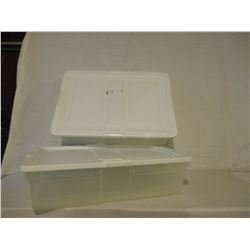 Pair of Rubbermaid Storage Containers with Lids