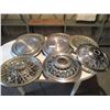 Image 1 : 8 Assorted Hub Caps