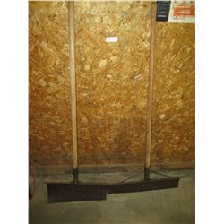 2 Snow Shovels