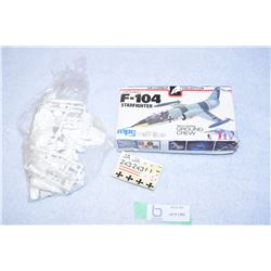 1977 F-104 Fighter Jet Model 1:72