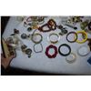 Image 7 : Lot of Costume Jewelry 2