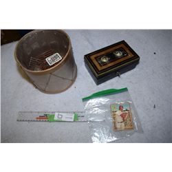 1962 Ted Savage Rookie Card and Cash Box