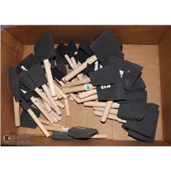 FLAT OF NEW FOAM PAINT BRUSHES