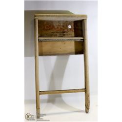 A CANADIAN WOODENWARE COMPANY ANTIQUE WASHBOARD.