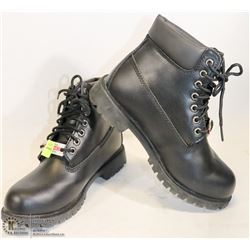 WOMENS BLACK WORK BOOTS; SIZE 6W