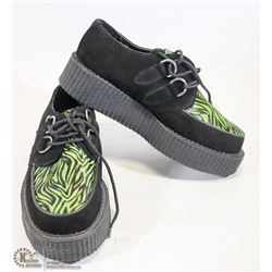 BRAND NEW T.U.K  BLACK / GREEN TIGER PRINT