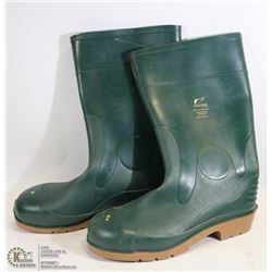 PAIR OF ONGUARD ST. TOE W/ STEEL SHANK GREEN